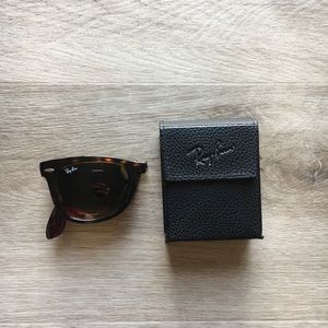 Ray-Ban Wayfarer Foldable Sunglasses